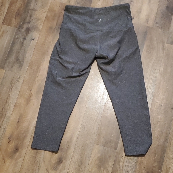 VOGO Athletica Gray Leggings - Picture 6 of 6